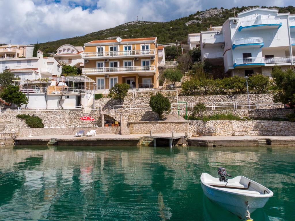 Eksterijer vile Sršen Neum